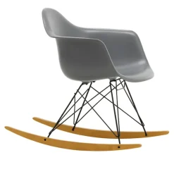 Eames RE Plastic Armchair RAR gyngestol Basic Dark/Golden Maple