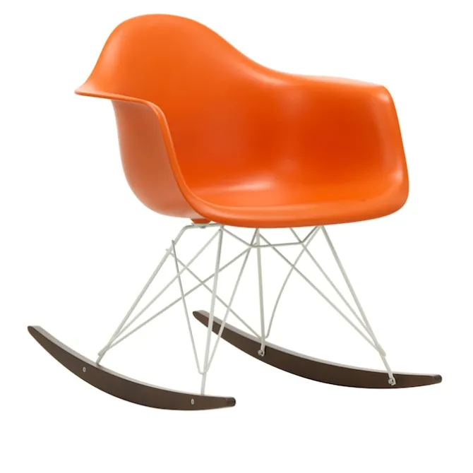 Eames RE Plastic Armchair RAR gyngestol White/Dark Maple