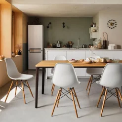 Eames RE Plastic Chair DSW stol Black Maple