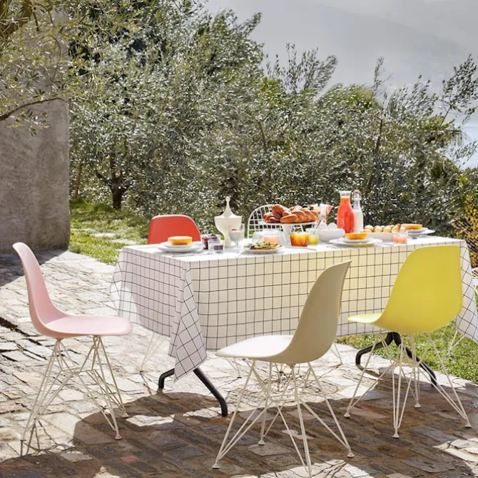 Eames RE Plastic Chair DSR stol Chrome