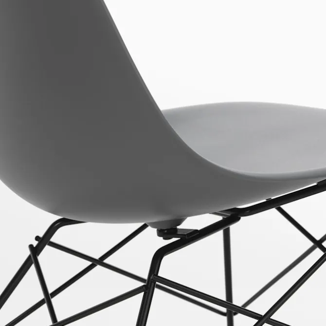 Eames RE Plastic Side Chair LSR stol Hvit