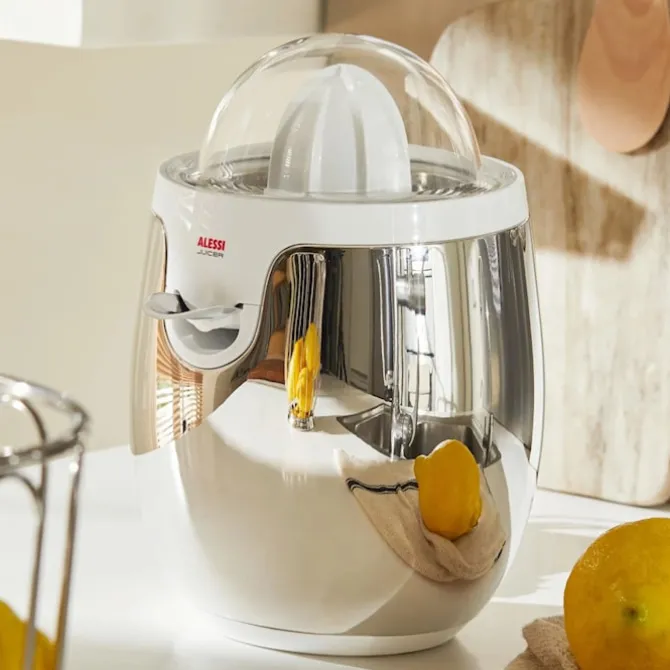 Electric citrus squeezer - White
