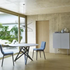 Ennéa Dining Table