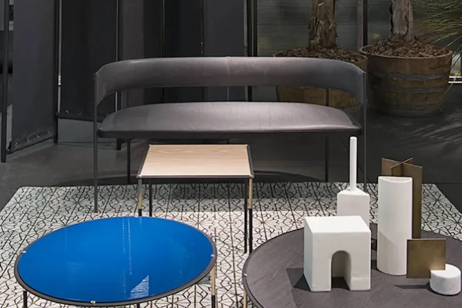 Era Settee