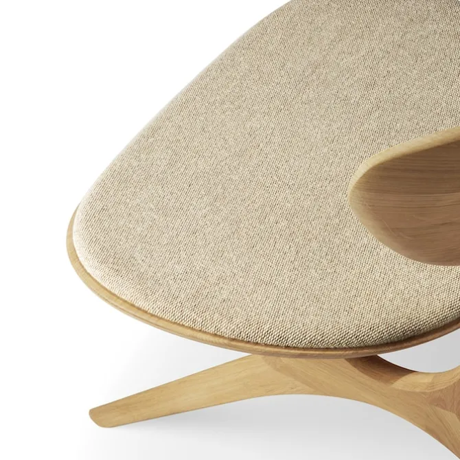 Eye Lounge Chair