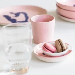 Feast Dish - Delicious Pink Pepper Blue