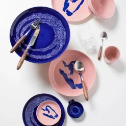 Feast Dish - Delicious Pink Pepper Blue
