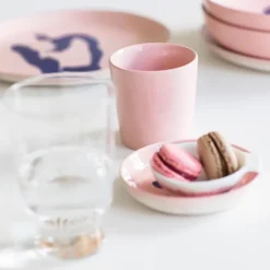 Feast High Plate - Delicious Pink Pepper Blue