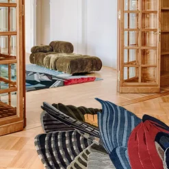 Feathers Rug - Freeform Big