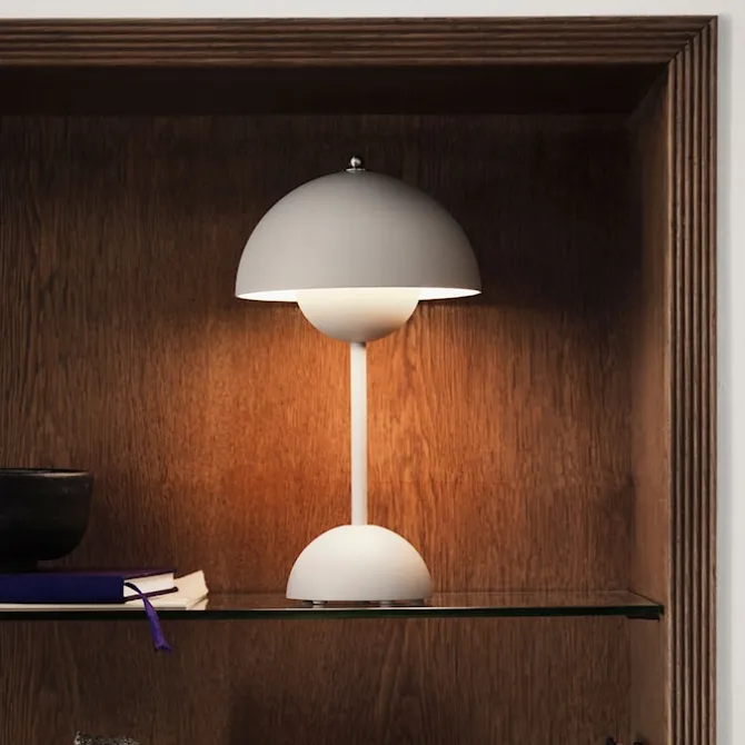 Flowerpot VP9 Portable Table Lamp
