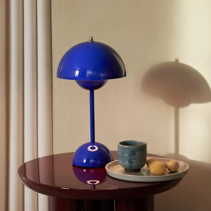 Flowerpot VP9 Portable Table Lamp