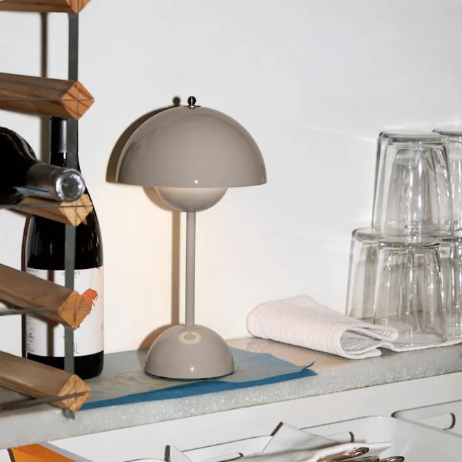 Flowerpot VP9 Portable Table Lamp