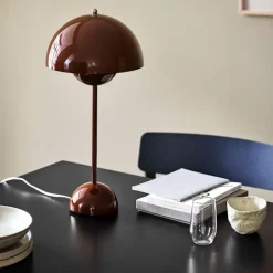 Flowerpot VP3 Table Lamp
