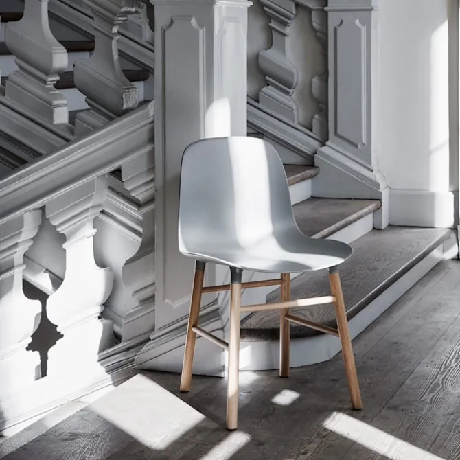 Form Chair Black Oak