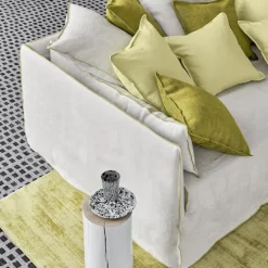 Ghost 16 Sofa