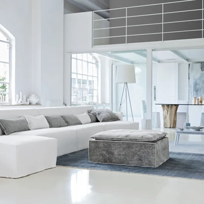 Ghost 06P Ottoman