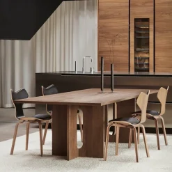 Grand Prix Exclusive Edition Walnut/Dark Brown