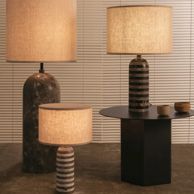 Gravity bordlampe stor svart marmor