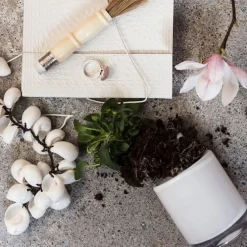 Hurricane White Candle Holder