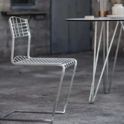 Høyteknologisk spisegruppe rundt bord Ø60cm & 2 stoler