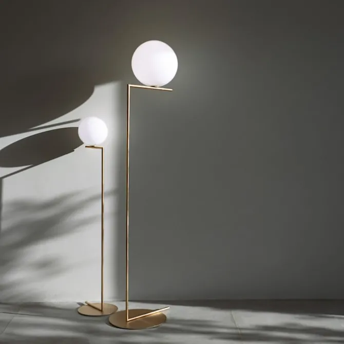 IC F1 gulvlampe