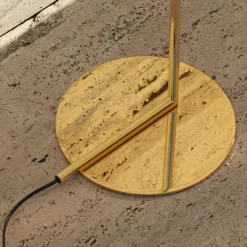 IC F1 gulvlampe
