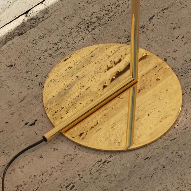 IC F1 gulvlampe