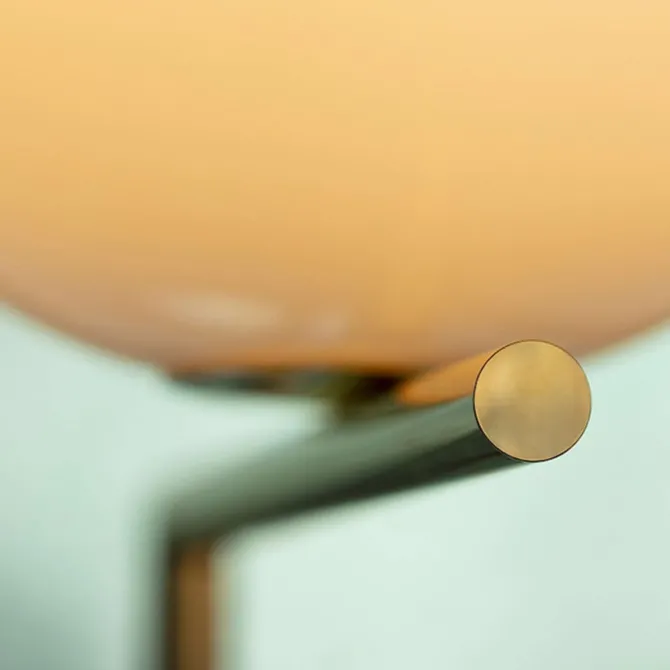 IC F1 gulvlampe