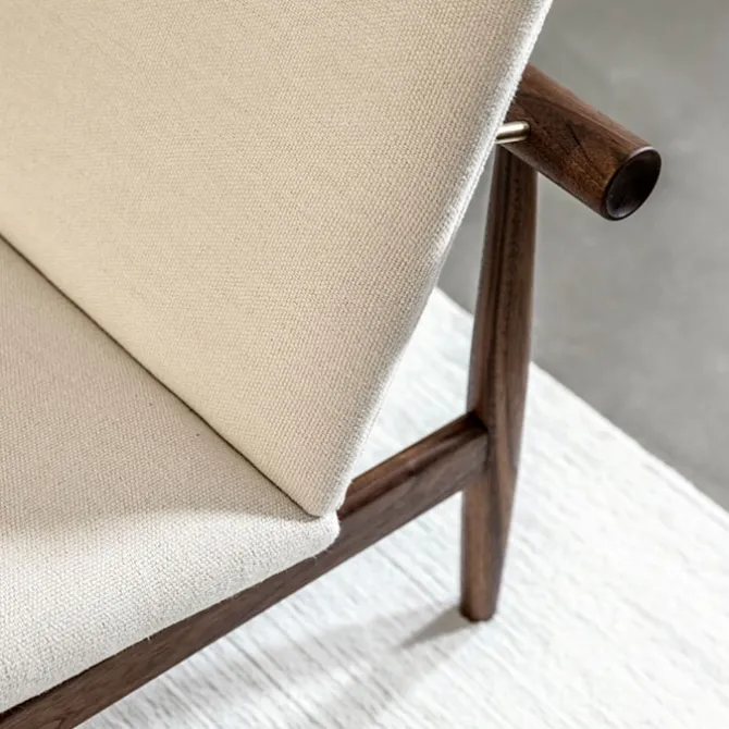Japan stol Dark oiled oak