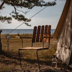 Klassisk spisestuesett med bord B31, hagebenk og 2 lenestoler