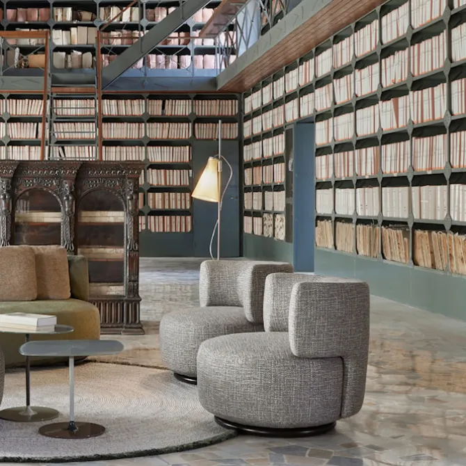 K-Waiting Armchair