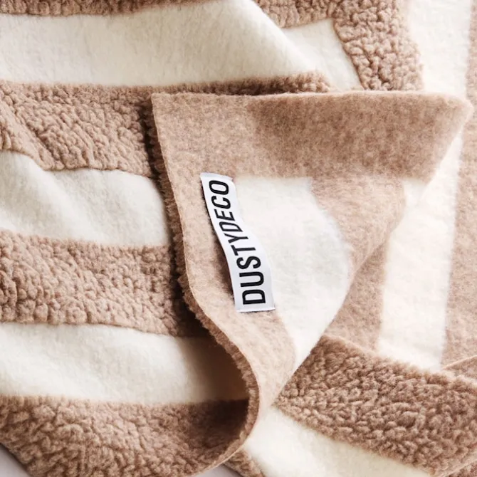 Labyrinth Throw