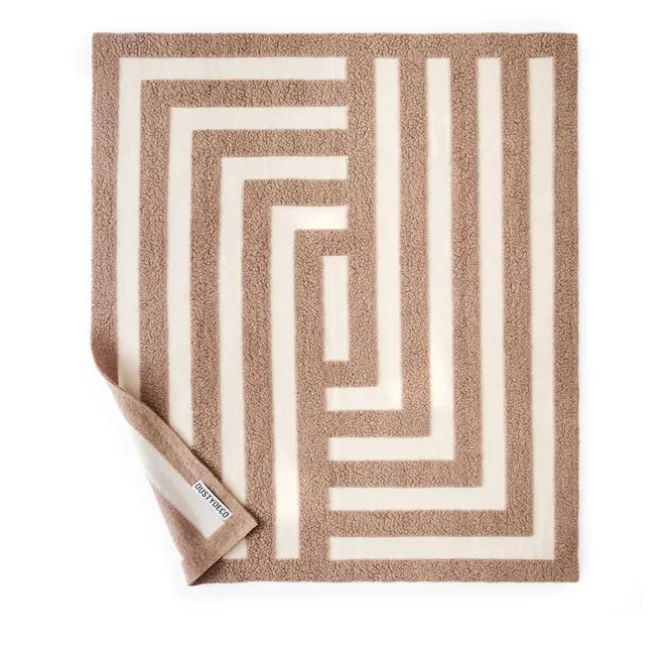 Labyrinth Throw