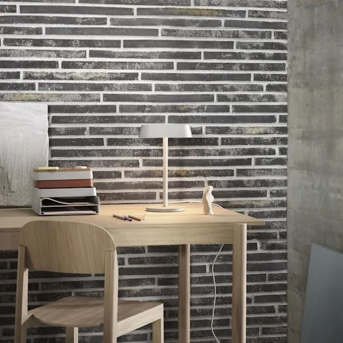 Linear Table Lamp