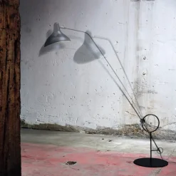 Mantis BS8 L Floor Lamp