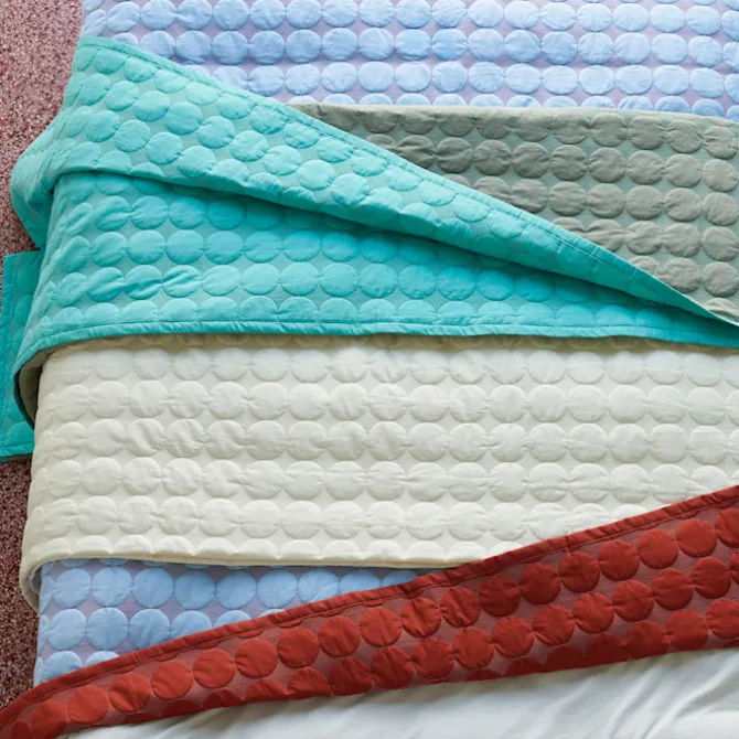 Mega Dot sengeteppe Light Blue