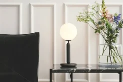 Miira Table