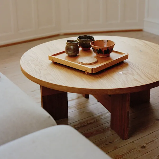 Mio Coffee Table