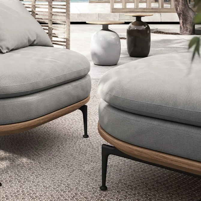 Mistral Ottoman