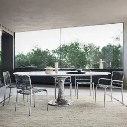 Next Table Oval
