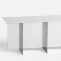 NM01 Bench