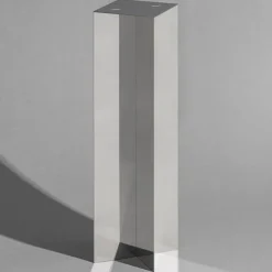 NM05. Small Podium