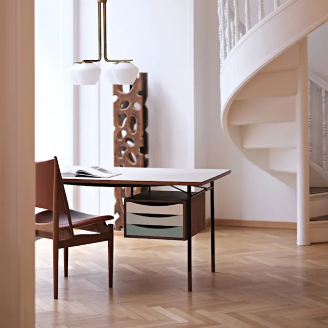 Nyhavn skrivebord 170 cm Warm med skuffer