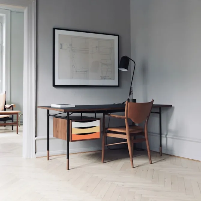 Nyhavn skrivebord 170 cm Warm med skuffer