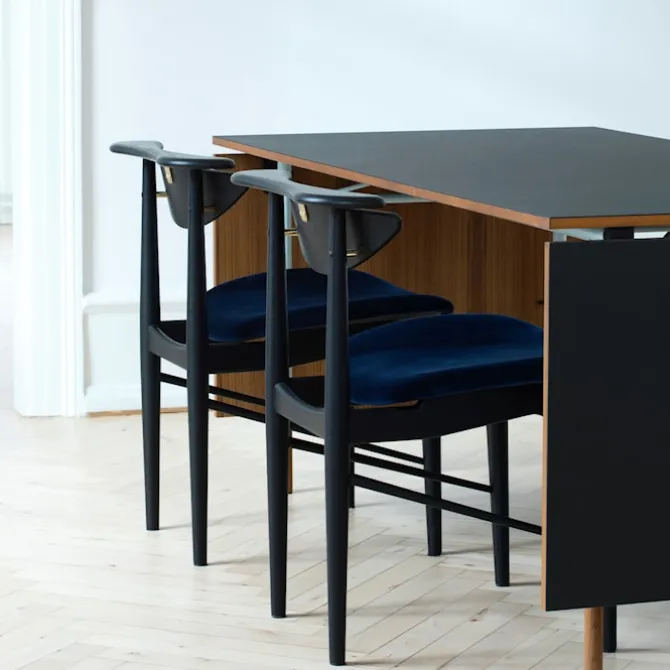 Nyhavn spisebord med klaffar Black Linoleum/Walnut