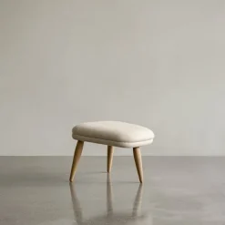 Oda fotskammel valnøtt