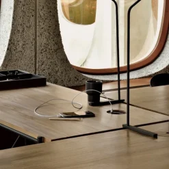 Oscar Desk