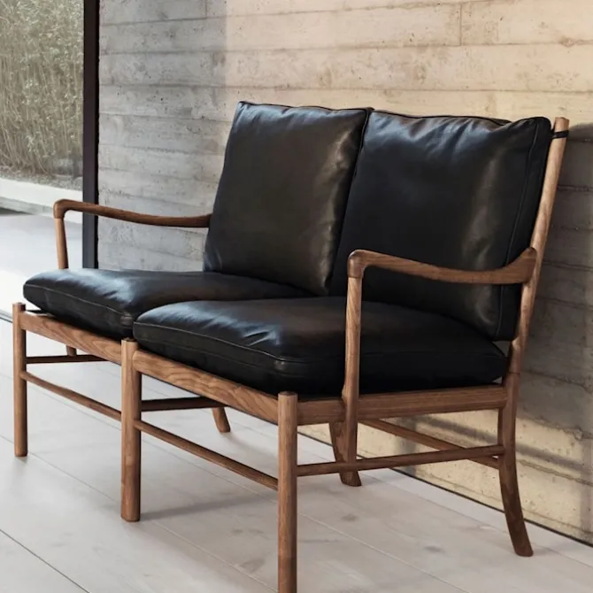 OW149-2 Colonial Sofa - Valnøtt
