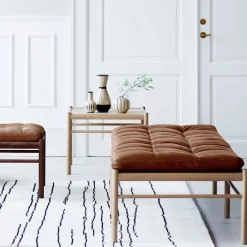 OW449 Colonial Table