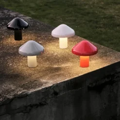 Pao bærbar bordlampe